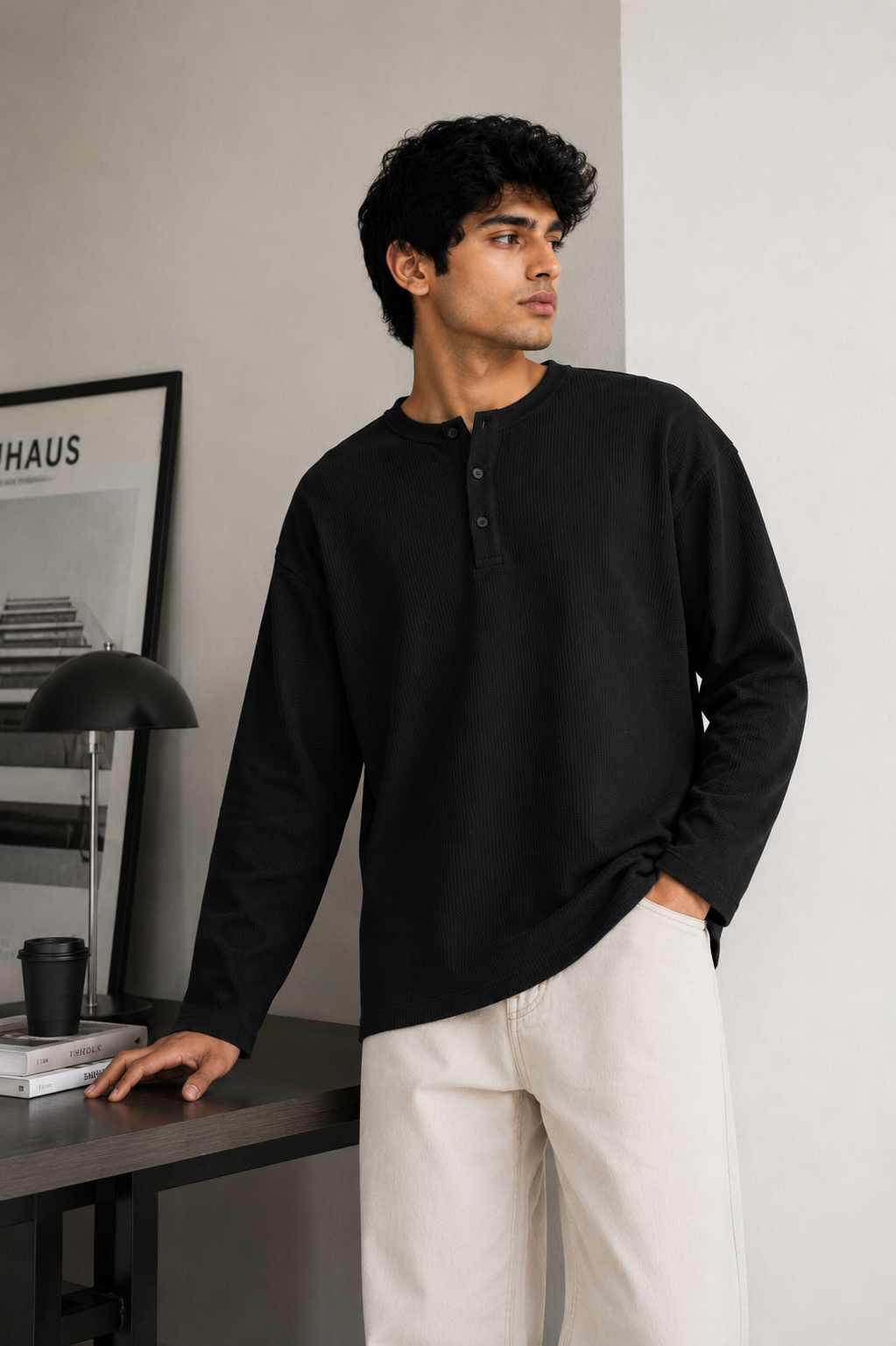 DAIZLY HENLEY BLACK