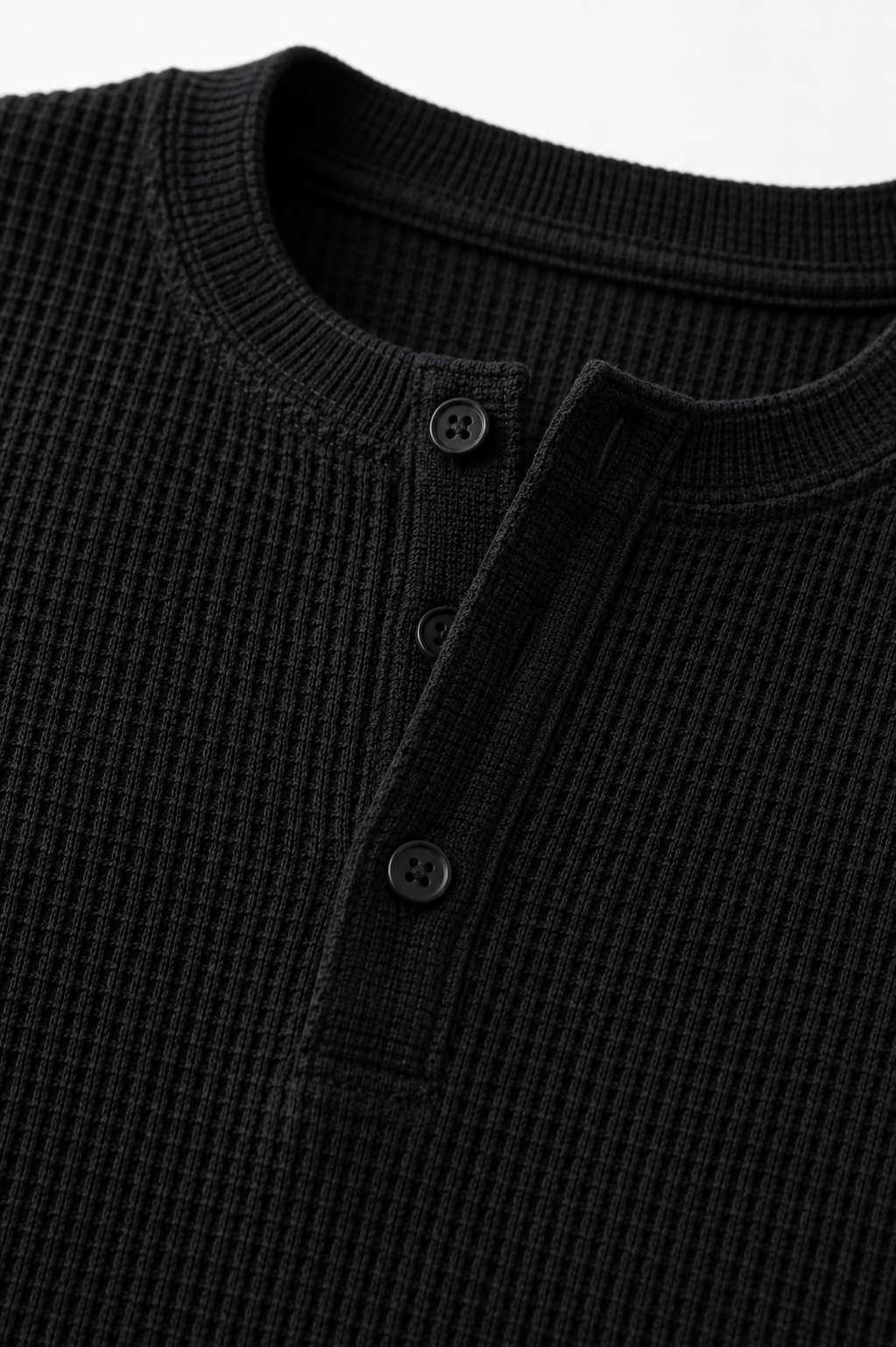 DAIZLY HENLEY BLACK