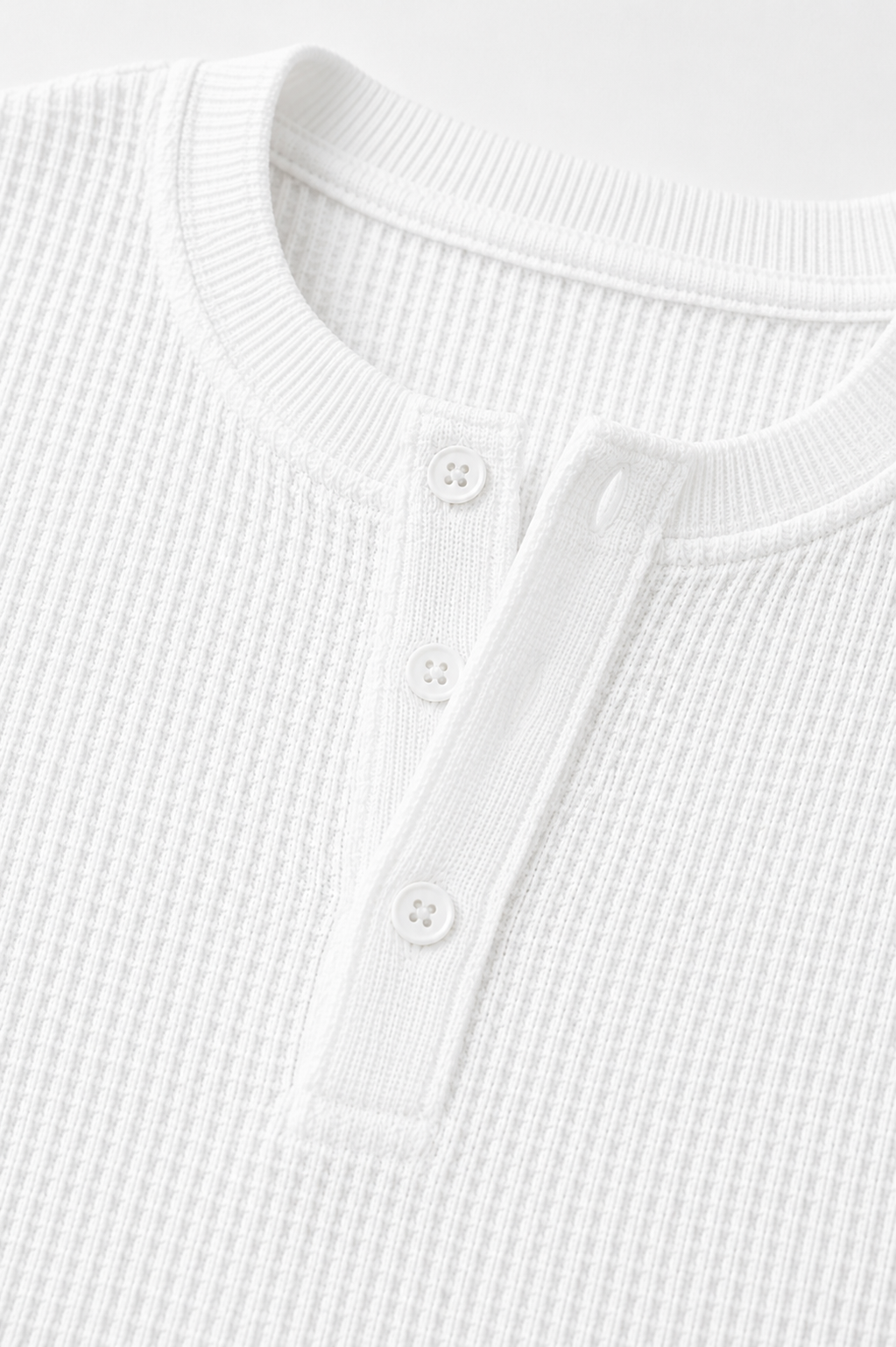 DAIZLY HENLEY WHITE